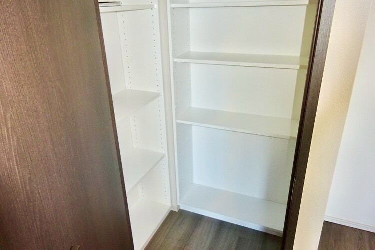 その他 家電やスーツケース、ストック品など何でも片付く嬉しい空間です。