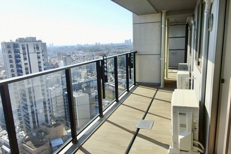 その他 朝の澄んだ空気や、夕方に吹く清々しい風を感じられるバルコニー。