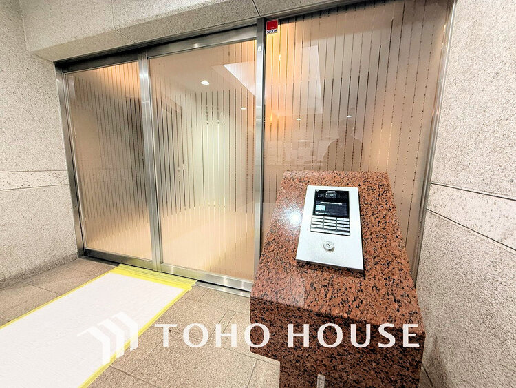 エントランス エントランスはオートロック完備で安心のセキュリティ性