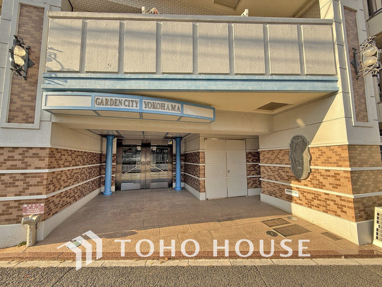 エントランス マンション入り口