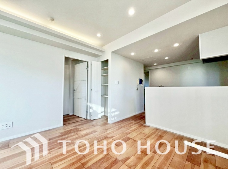 内装 家事動線に配慮したプランによりご家族がくつろげる明るく広い空間が確保できました。