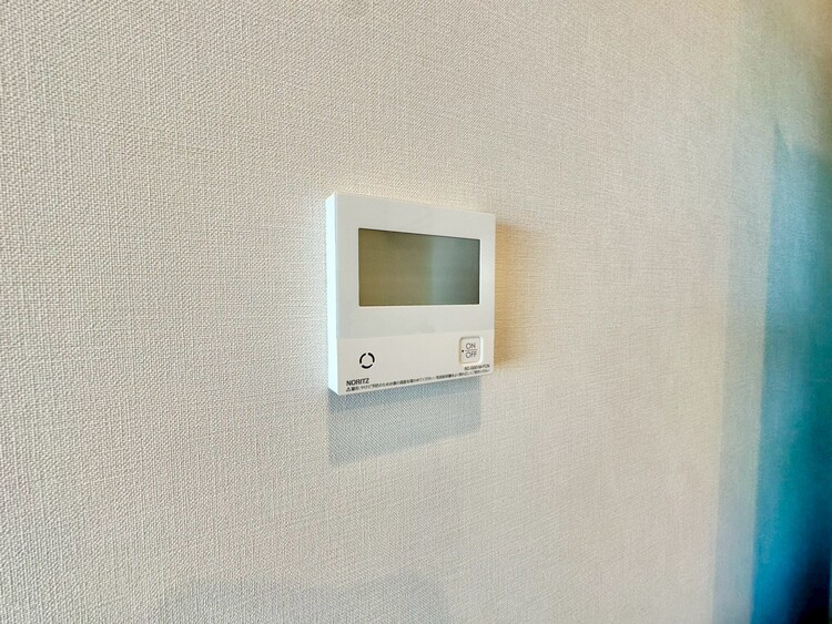 その他 見やすい画面で操作しやすい給湯パネル。