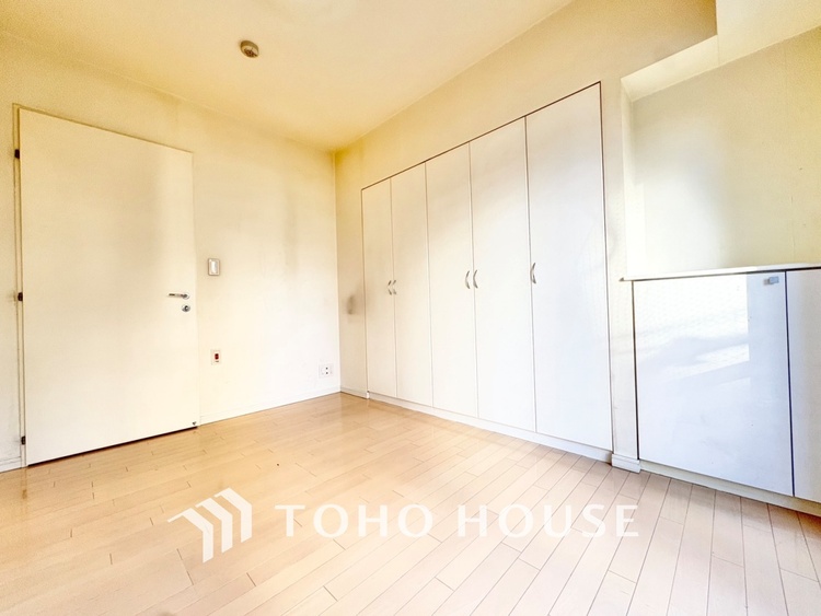 内装 【PRIVATE ROOM】◆快適◆な暮らしに不可欠な収納スペース。快適さとともに思い出も詰まっていく。