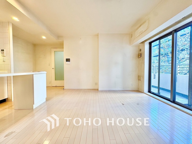 内装 【LIVING】◆Sunshine◆光が燦々と入り、いるだけで気持ちいい。「開放的でゆとりあるお部屋です。」