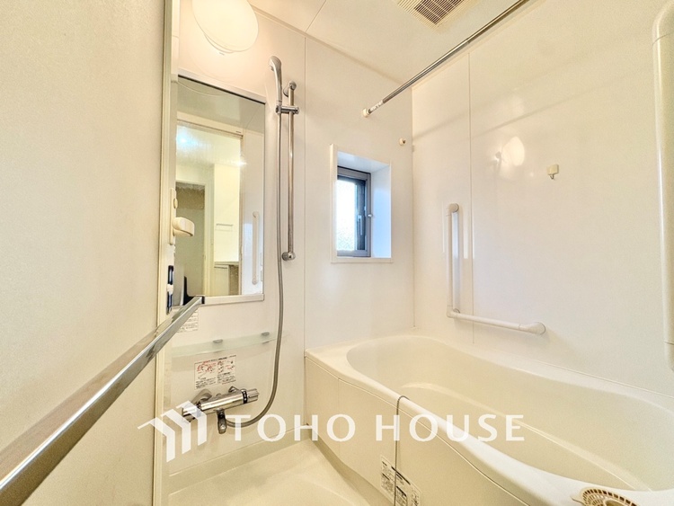 風呂 【BATHROOM】◆プライベートな空間◆simpleだからrelaxできるんです。こころもからだもキレイさっぱり。