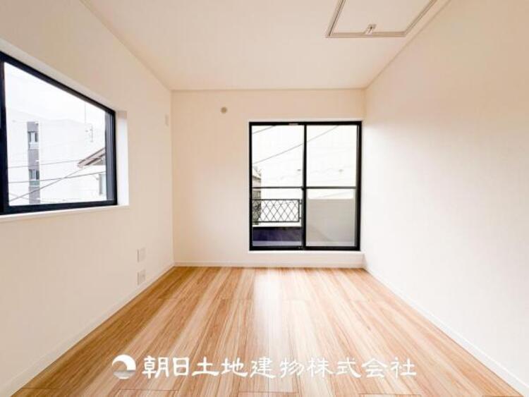 内装 爽やかな空間演出とセンス良く纏められた室内は素敵な寛ぎ空間です。