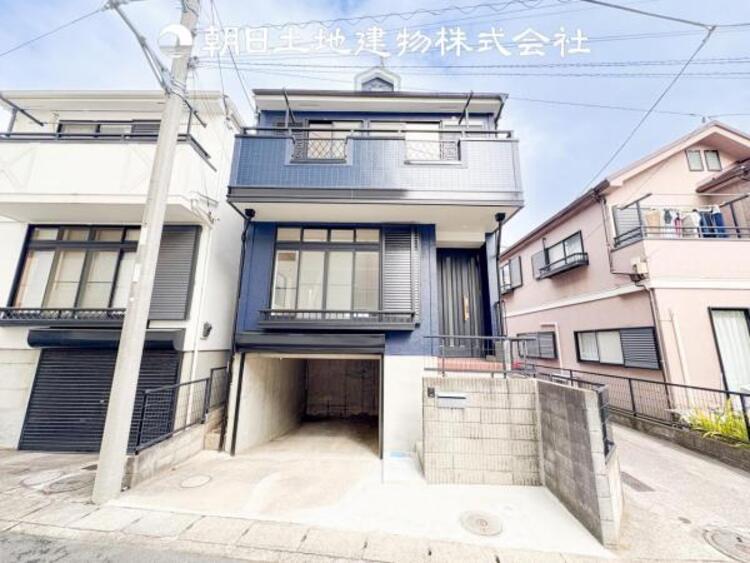 外観 時間のゆとりと空間、暖かな陽光がもたらす光と風を独占してください。