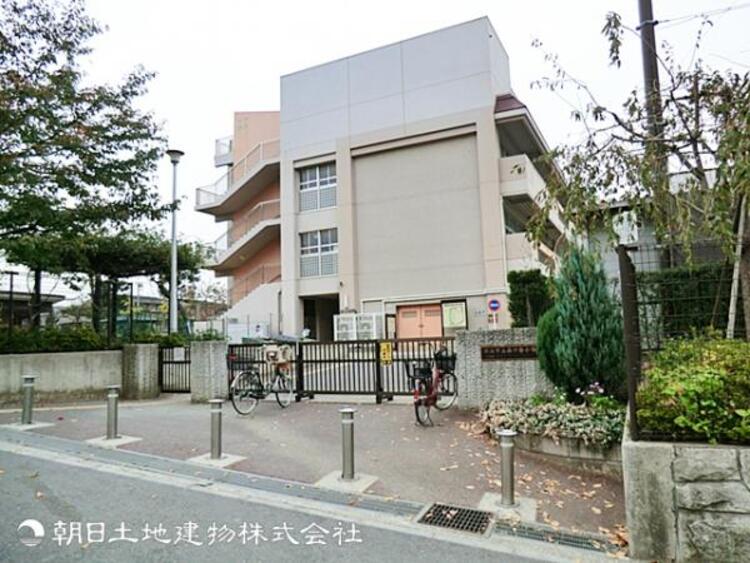 周辺 横浜市立森の台小学校950ｍ