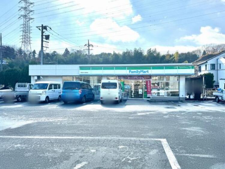 周辺 ファミリーマート 天野谷戸公園前店迄640ｍ