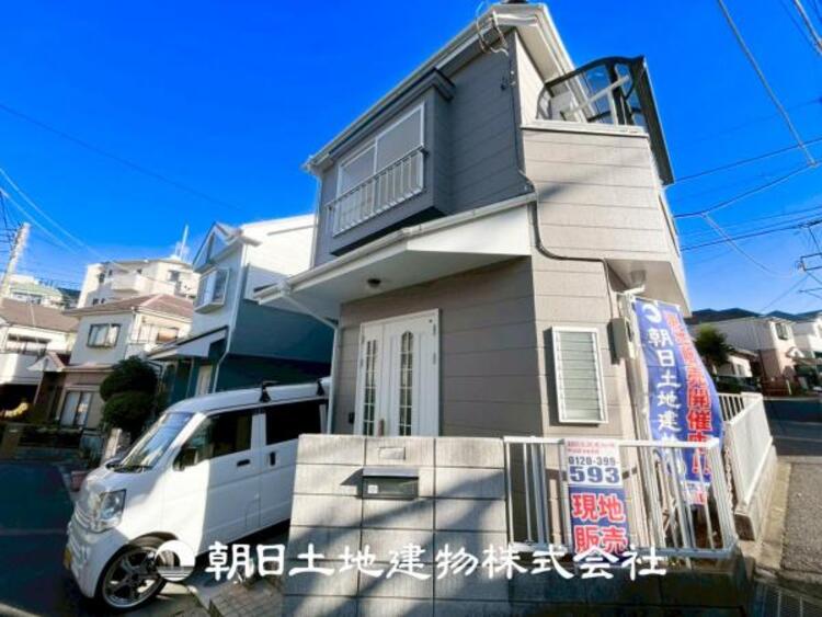 外観 【外観写真】家族の色を映し出す洗練された邸宅は、ずっと輝き続けながらいつしか街の風景に溶け込んでいきます。