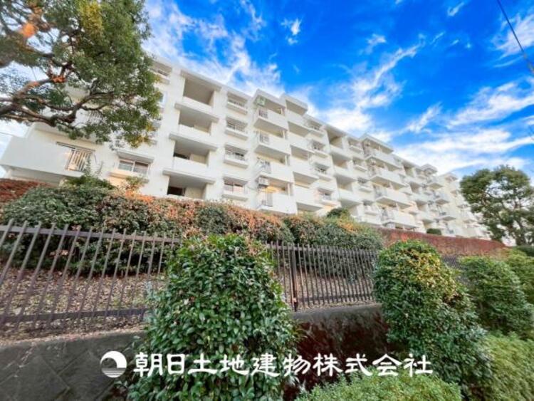 外観 おしゃれな雰囲気や自然の潤い、親しみやすさといった特徴を、街に新たな価値をもたらし続けてくれます。