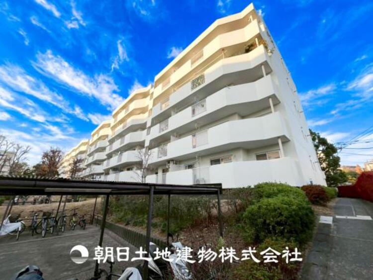 外観 【外観写真】特別な空間はたくさんの光を浴び、風を感じ、暮らしの時間を豊かにしてくれます。デザインされた空間と充実した建物と共に大切な家族の思い出を刻んでいきます。