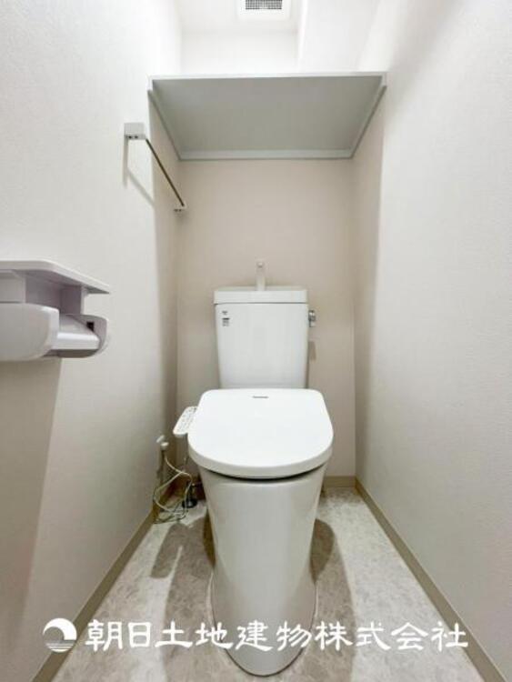 トイレ 【トイレ】大切な1人時間。寛ぎだけではない、快適な生活を送る為に必要なもの。毎日使う場所だから、より快適な空間に仕上げられています。