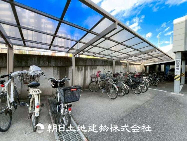 その他 【駐輪場】敷地内駐車スペース。日々の暮らしにも大切なスペースです。