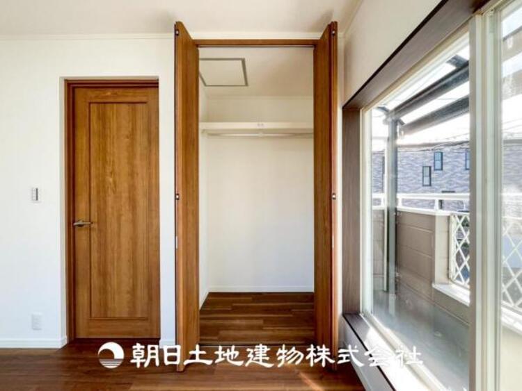 収納 【収納】スペースを活かした便利な隙間収納です。