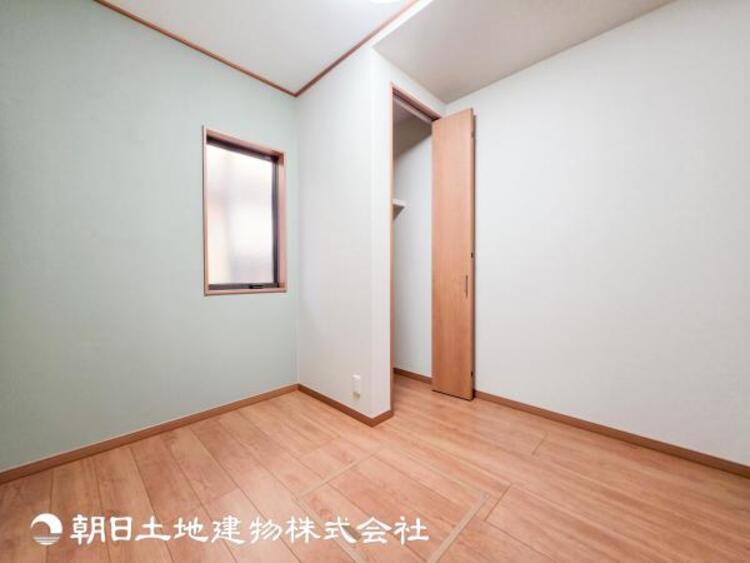 内装 【洋室】一人時間を快適にすごせるように、落ち着いて過ごせる癒しと寛ぎの空間が欲しい。そんな願いを叶えました。