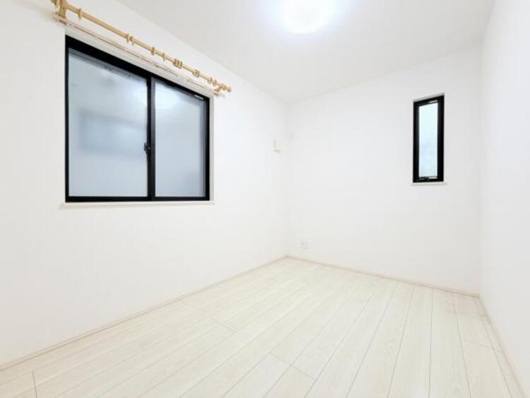 内装 〇●【洋室】かわいい雑貨でデコレーションすれば、子どもも大喜び！遊ぶスペースや、机を置いたり様々な活用！〇●