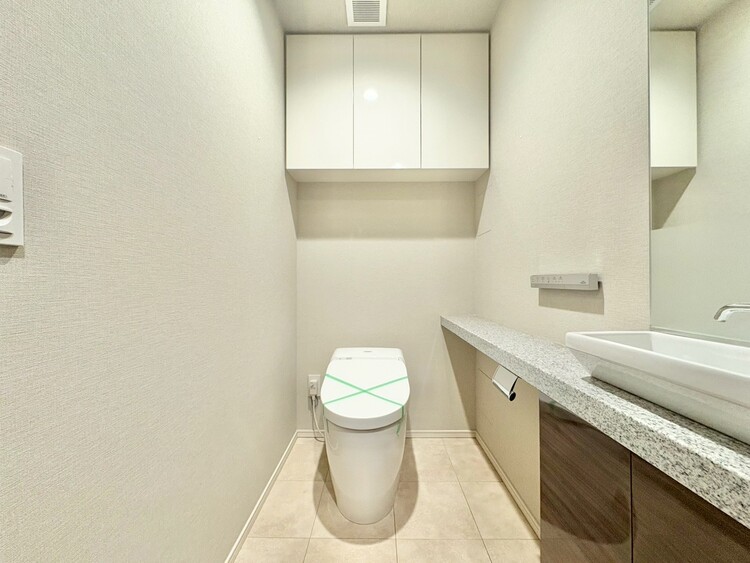 トイレ 暮らしの中のさりげないひとときの快適さにも、こだわりを、持って設備を配しております。