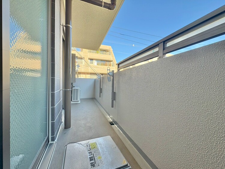 バルコニー 暮らしの中で、光と風を演出してくれるバルコニー。