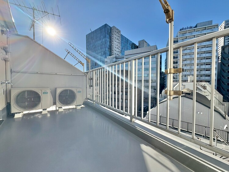 バルコニー 暮らしの中で、光と風を演出してくれるバルコニー。