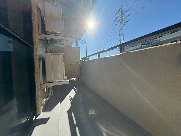 バルコニー 暮らしの中で、光と風を演出してくれるバルコニー。