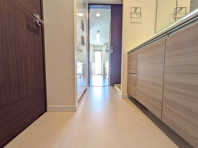 洗面 清潔感と心地よさを重視した、上質感漂うパウダールーム。