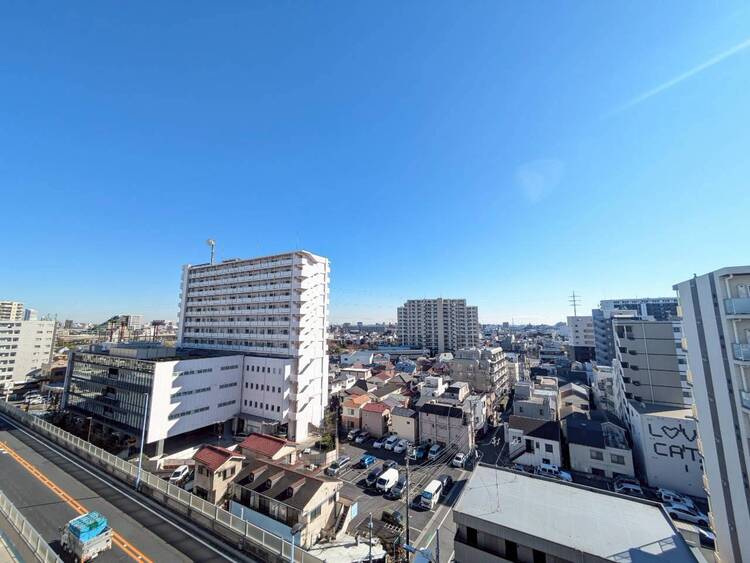 バルコニー 頬をなでる、優しい風を感じることが出来ます。