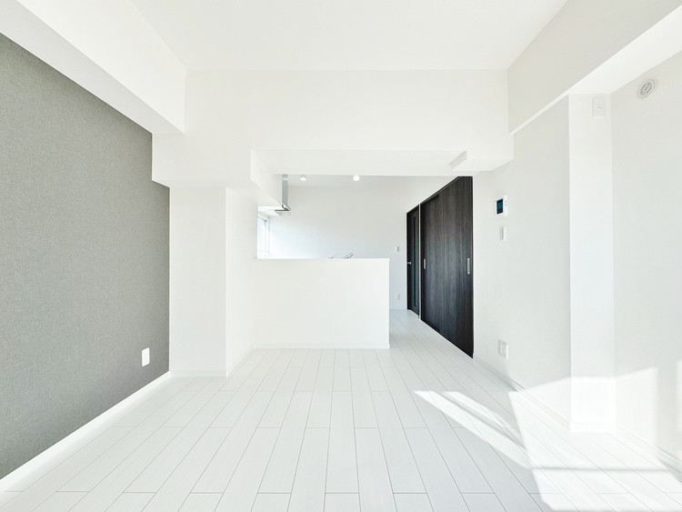 居間 飾り過ぎないシンプルな内装と偏り過ぎないデザインで統一しました。