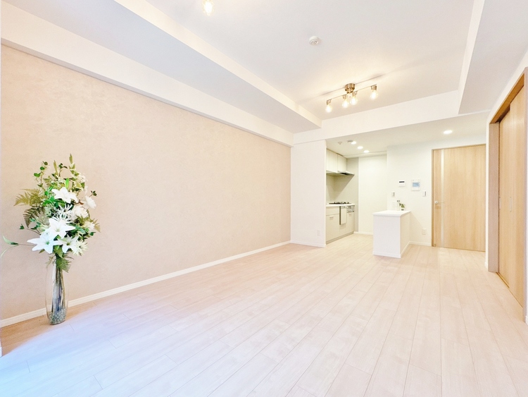 居間 居心地の良い空気感は、暮らしのステージを彩り、心からのやすらぎと満足感を与えてくれます。