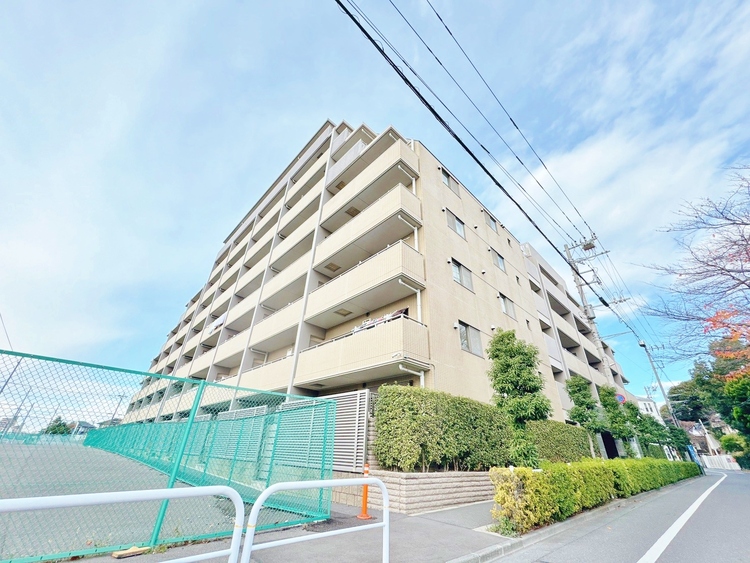 外観 資料には掲載していない情報が、現地にはたくさんあります。是非一度、現地をご確認ください。