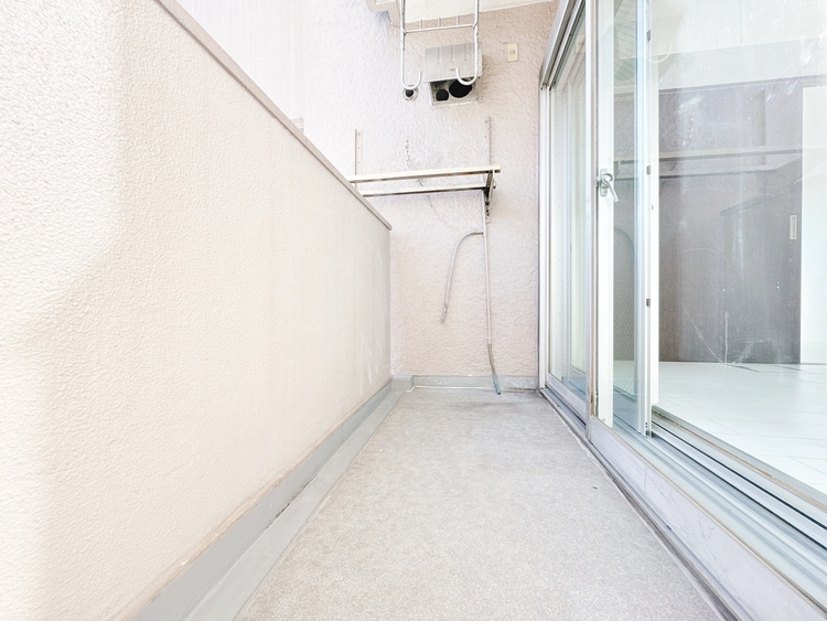 バルコニー 暮らしの中で、光と風を演出してくれるバルコニー。