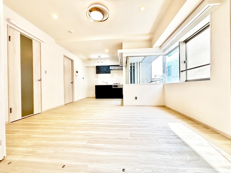 居間 快適に過ごす毎日を求めて、暮らしの中でご自身の「マイホーム」に創り上げてください。