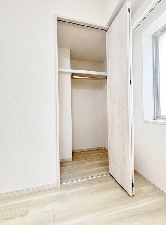 収納 居室にはクローゼットがあり、荷物もスッキリ収納して快適にお過ごしいただけます。