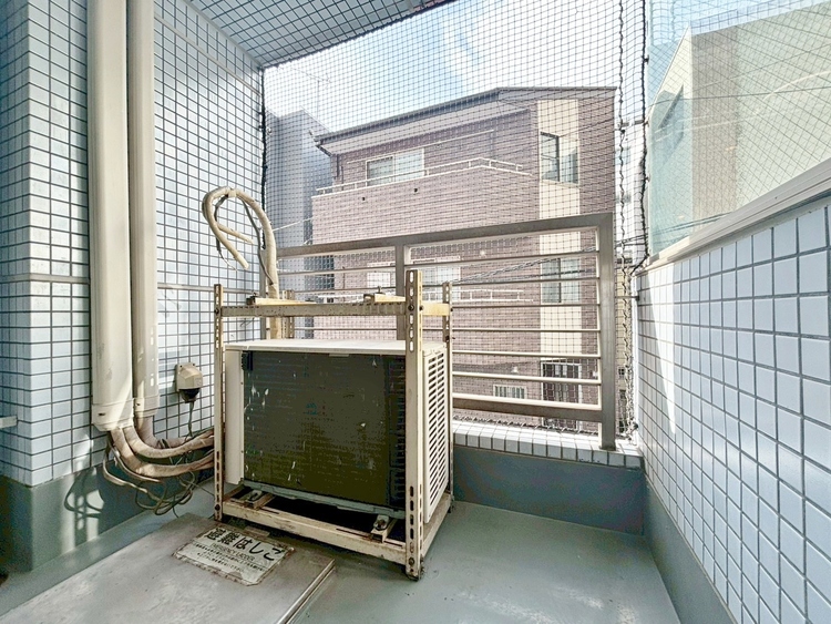 バルコニー 暮らしの中で、光と風を演出してくれるバルコニー。