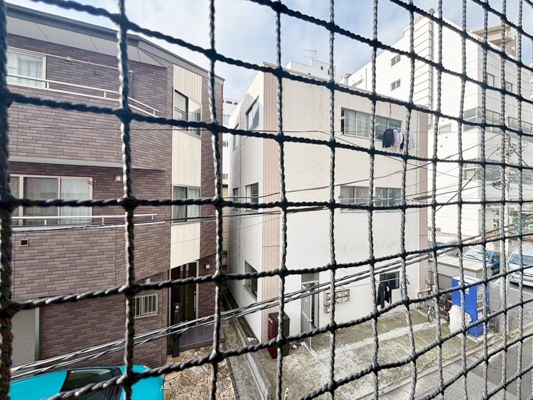 バルコニー 頬をなでる、優しい風を感じることが出来ます。