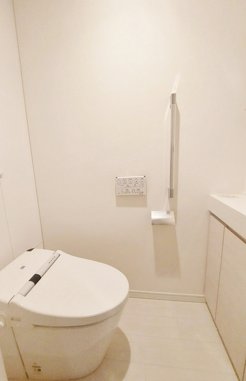 トイレ 暮らしの中のさりげないひとときの快適さにも、こだわりを、持って設備を配しております。