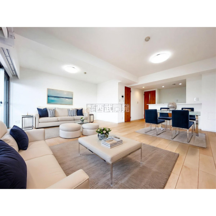 居間 配置の家具や小物はCGによるイメージです。