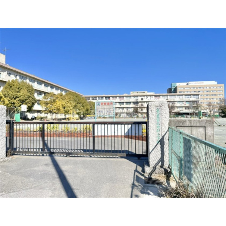 周辺 諏訪小学校(約1500m)