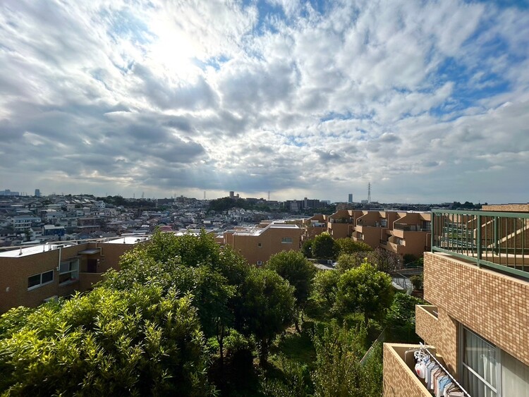 その他 眺望や窓からの景色が良いと、家で過ごす時間も快適です。