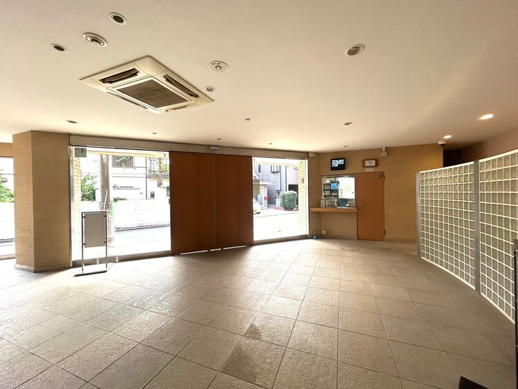 その他 館内は静寂な中が保たれており、管理が行き届いている印象を受けました。