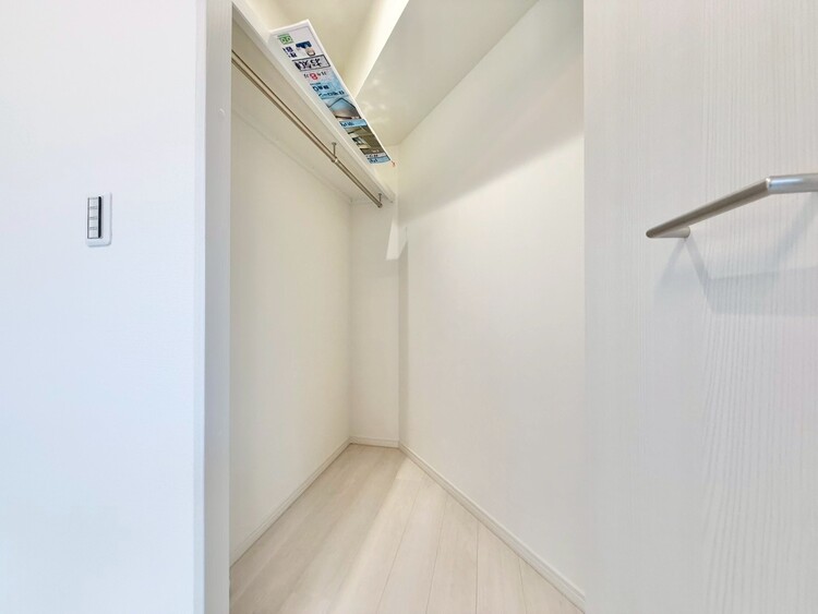 その他 収納スペースが付いていて、お部屋を広く使っていただけます。