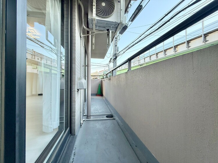 その他 朝の澄んだ空気や、夕方に吹く清々しい風を感じられるバルコニー。