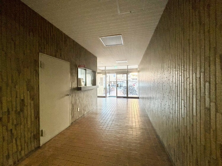 その他 館内は静寂な中が保たれており、管理が行き届いている印象を受けました。