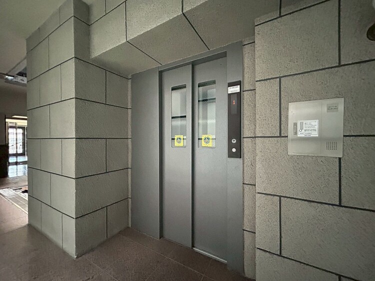 その他 エレベーター完備のため荷物が多くなっても安心。