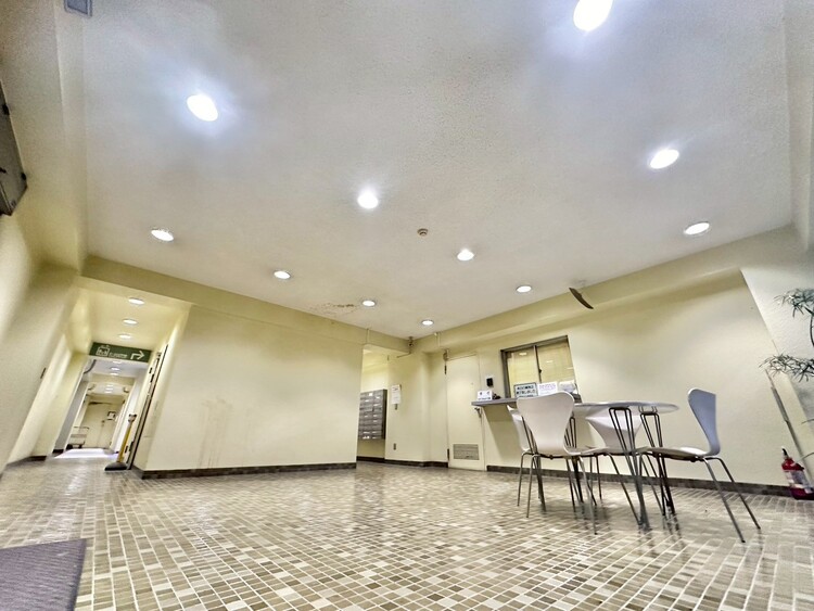 その他 館内は静寂な中が保たれており、管理が行き届いている印象を受けました。