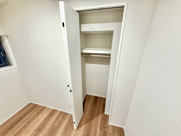 その他 収納スペースが付いていて、お部屋を広く使っていただけます。