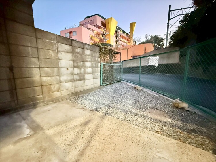 その他 朝の澄んだ空気や、夕方に吹く清々しい風を感じられるバルコニー。