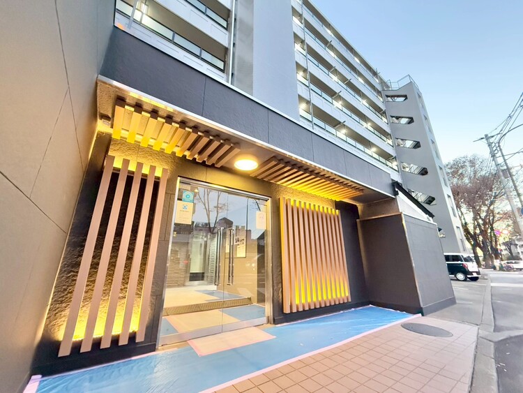 その他 上質感漂う玄関アプローチです。