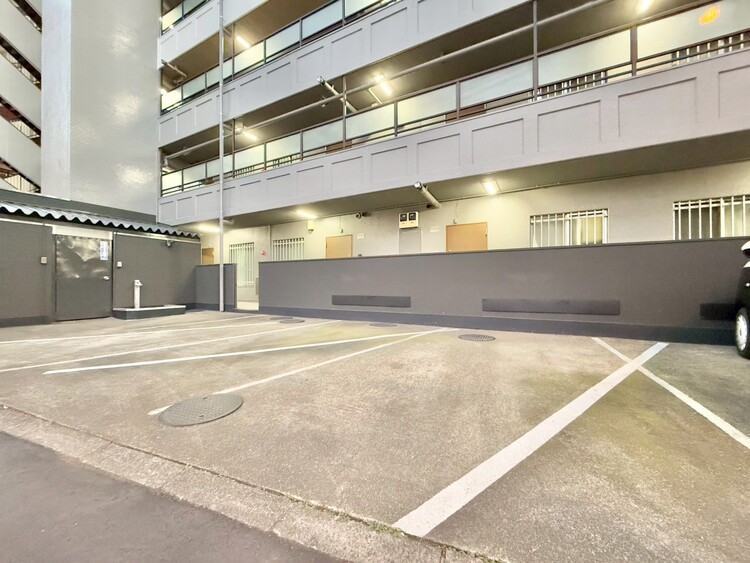 その他 駐車スペースが嬉しいですね。※空き状況は都度ご確認下さい。