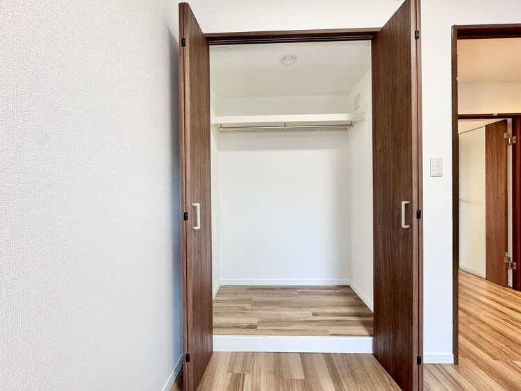 その他 収納スペースが付いていて、お部屋を広く使っていただけます。